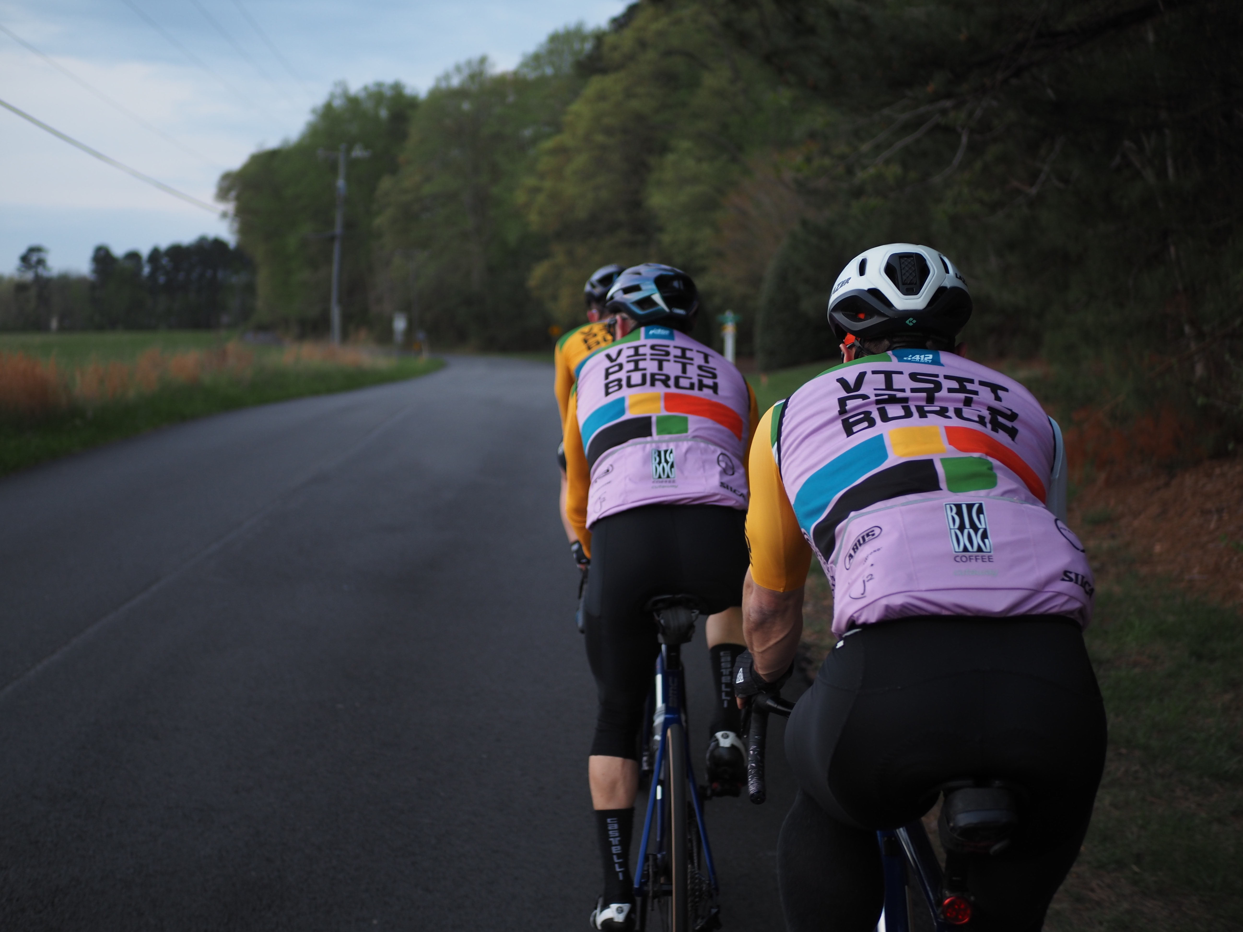 Team pre-race ride